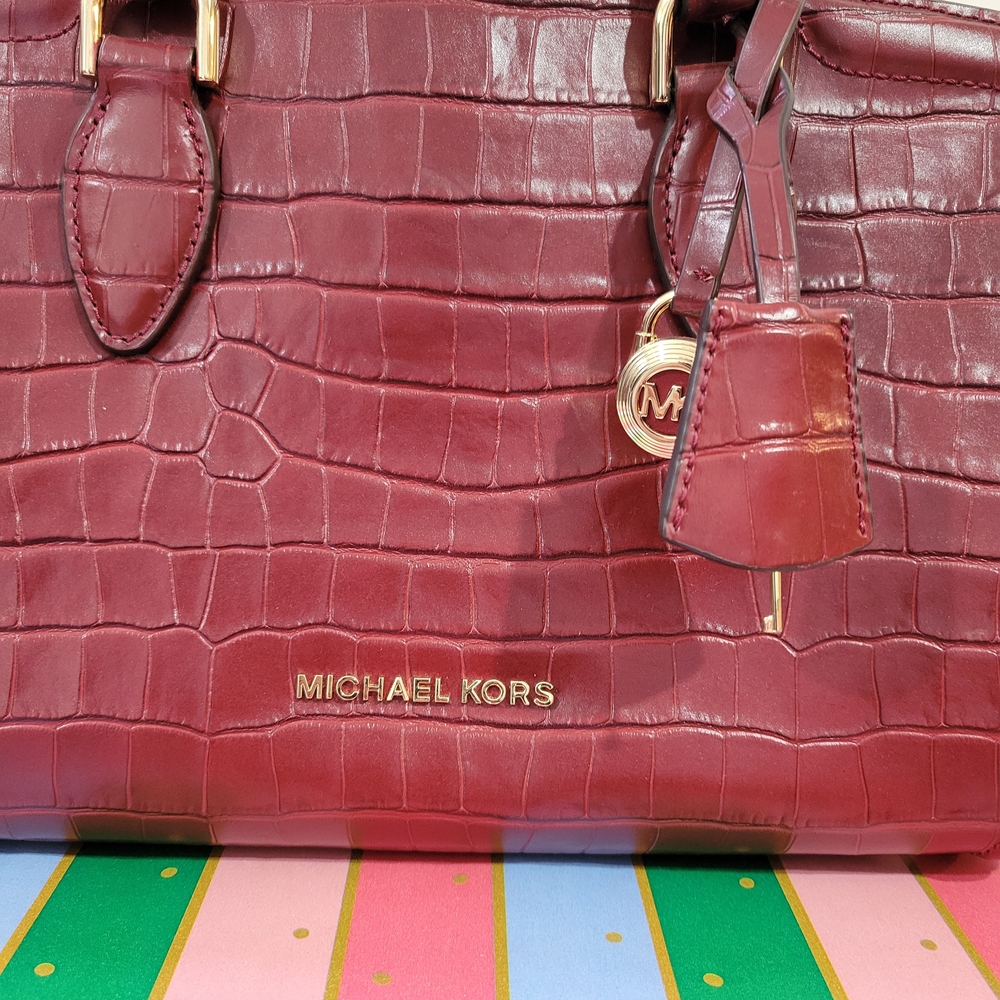 MICHAEL KORS Burgundy Crocodile-Embossed Leather Handbag Gold Hardware NWOT - Picture 3 of 16